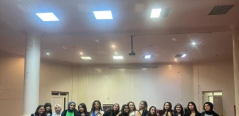 Selçuk Üniversitesi Bozkır Meslek Yüksekokulu Öğrencileri Dünya Kadın Günü Programı Düzenledi