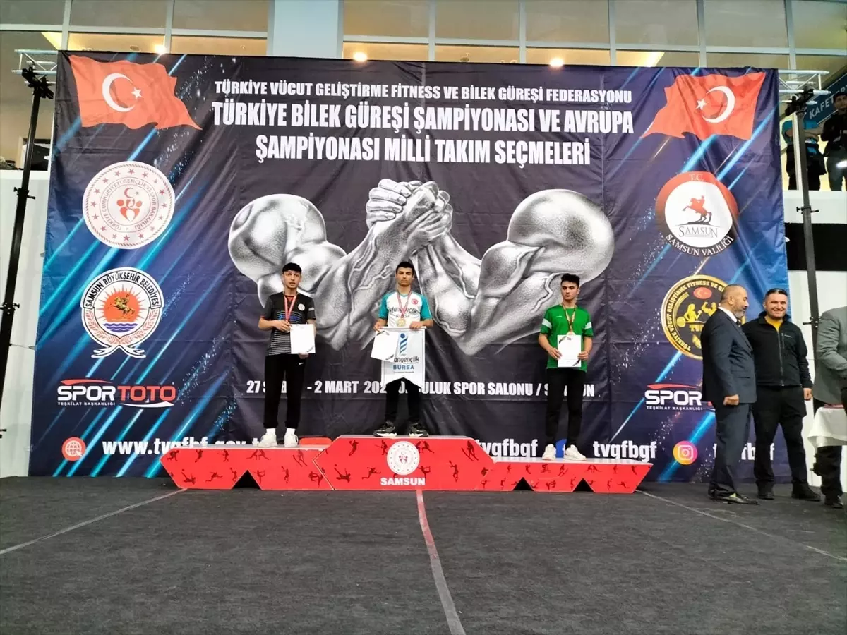 İrfan Genç İzcilik Spor Kulübü, Türkiye Bilek Güreşi Şampiyonası'nda büyük başarı elde etti