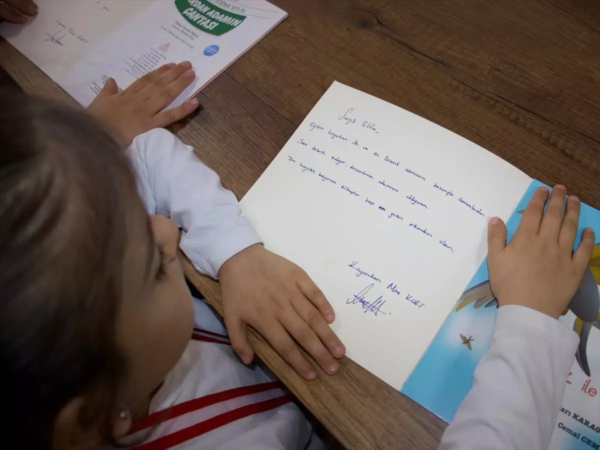 Özvatan İlkokulu'nda Okuma Bayramı Programı Düzenlendi