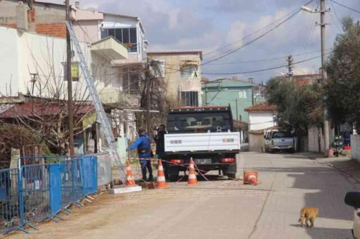 Direkten sarkan kablo motosikletlinin boğazını kesti, sürücü ölümden döndü