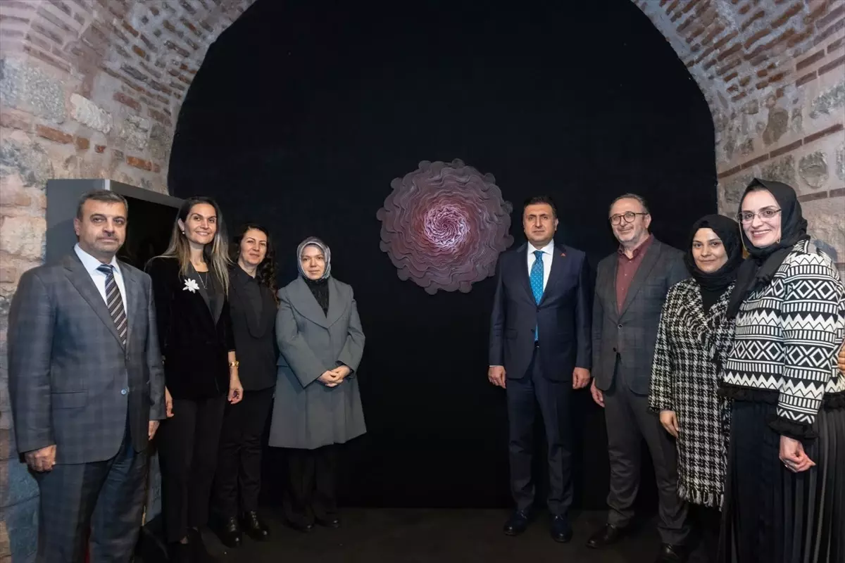 İstanbul'da Kadın ve Medeniyet Sergisi Açıldı