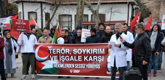 Sinop'ta Sağlık Çalışanları Gazze'ye Yönelik Saldırıları Protesto Etti