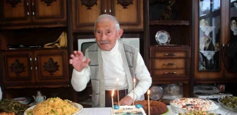 Ordu'da 100 yaşına giren dede doğum günü pastasıyla kutlandı