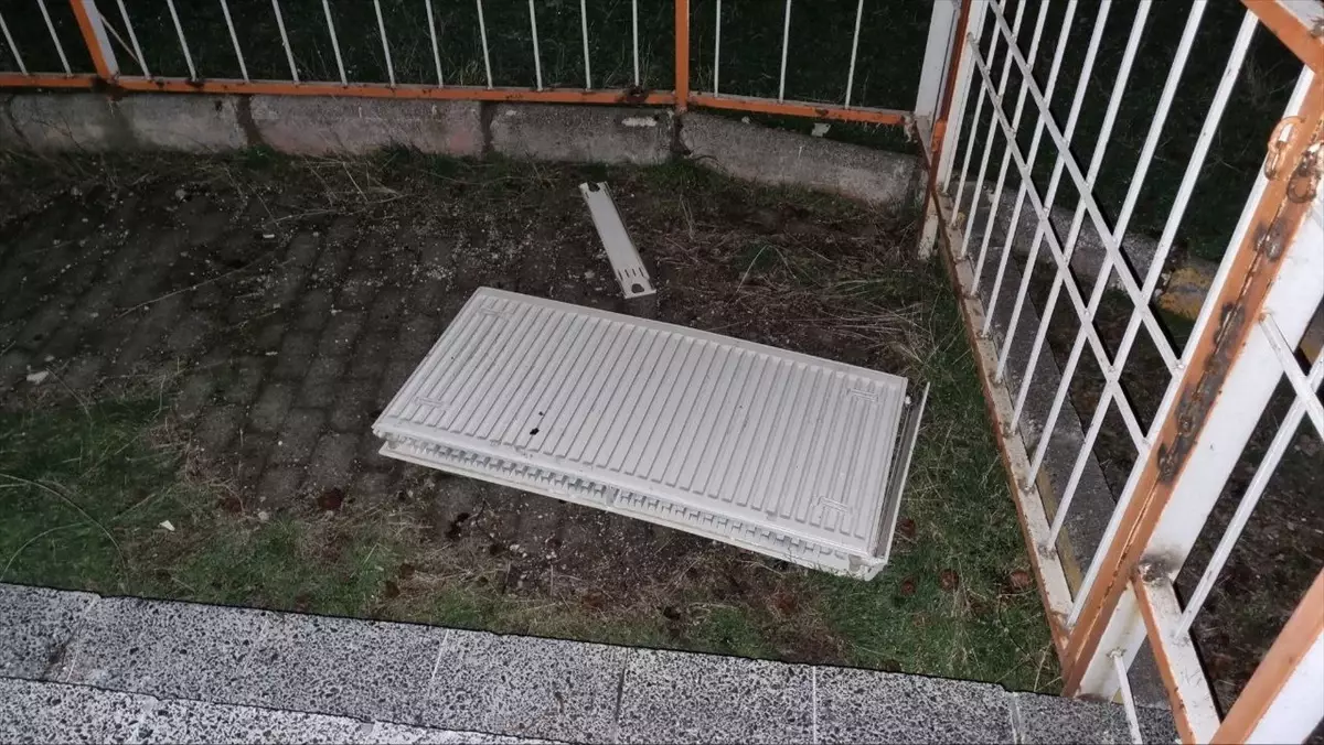 Çorum'un Alaca ilçesinde kalorifer petekleri çalınmaya çalışıldı