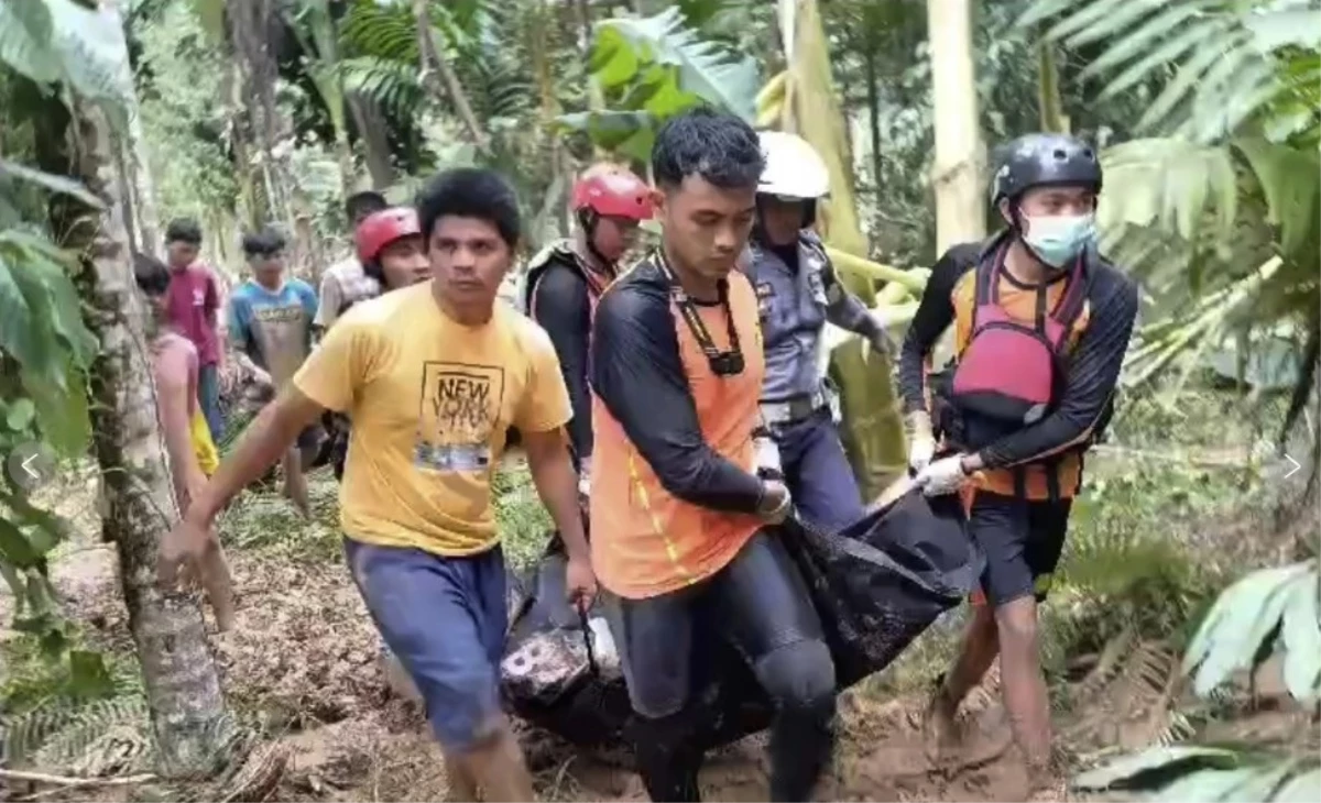 Endonezya’da şiddetli yağmurlar sonucu meydana gelen sel ve toprak kaymalarında 26 kişinin hayatını kyabetti
