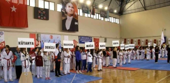 Aydın'da düzenlenen Minikler Taekwondo Turnuvası büyük ilgi gördü