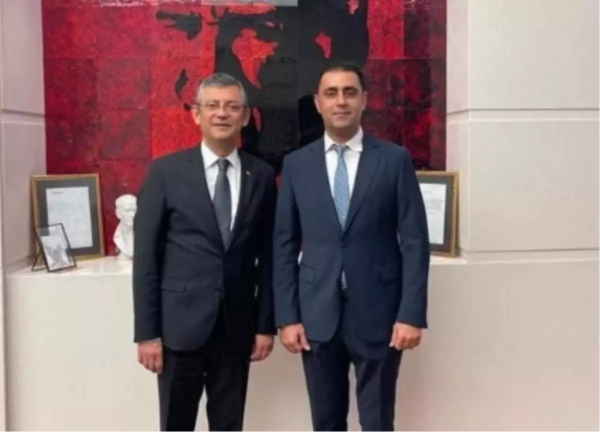 Emrah Kozay kimdir? CHP Adana Çukurova Belediye Başkan Adayı Emrah Kozay kaç yaşında, nereli?