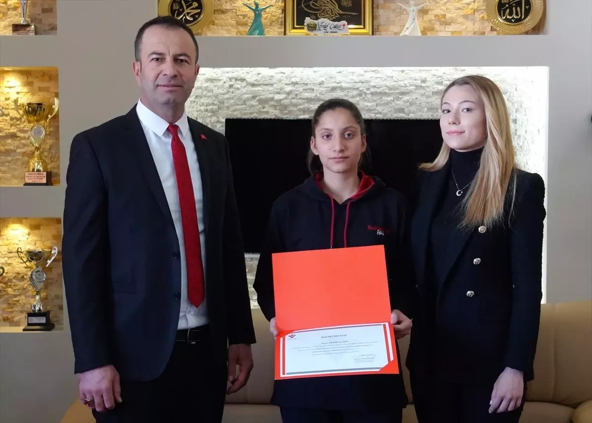 Göle Bedirhan Bey İmam Hatip Lisesi Öğrencisi Türkiye Finaline Katılacak