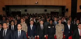 Hizan'da İstiklal Marşı'nın Kabulü ve Mehmet Akif Ersoy'u Anma Günü Programı Düzenlendi