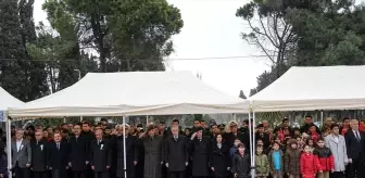 Milli şair Mehmet Akif Ersoy, İstiklal Marşı'nın kabulünün 103. yılında anıldı