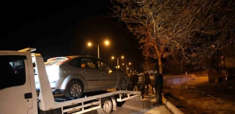 Nevşehir'de Trafik Kazası: Otomobil Ağaca Çarptı, Sürücü Yaralandı