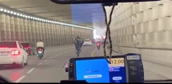 İzmir Konak'ta Motosiklet Sürücüsünün Tek Tekerle Ölüm Oyunu Kazası