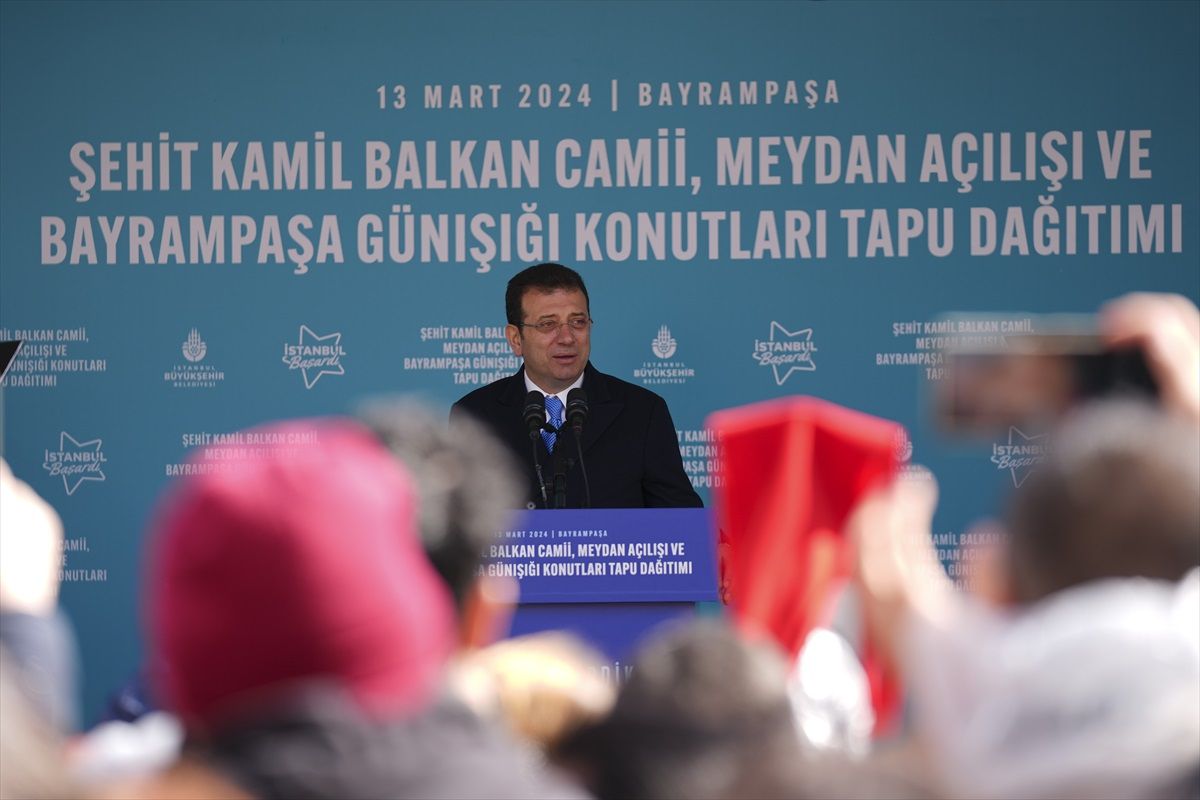 Bayrampaşa'daki Şehit Kamil Balkan Camisi açıldı
