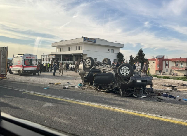 Cumhurbaşkanı Erdoğan'ın koruma ekibi, Şırnak'ta trafik kazası geçirdi: 1 polis memuru şehit oldu, 2'si polis memuru 3 kişi yaralı