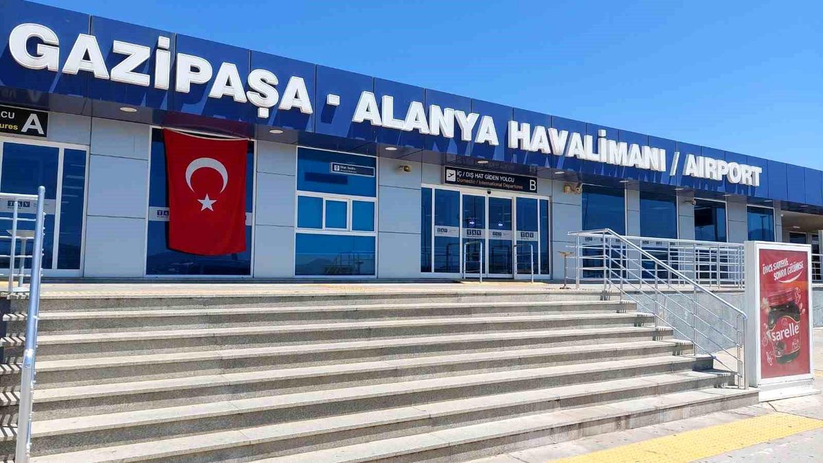Gazipaşa-Alanya Havalimanı'nda Yolcu Sayısı Arttı