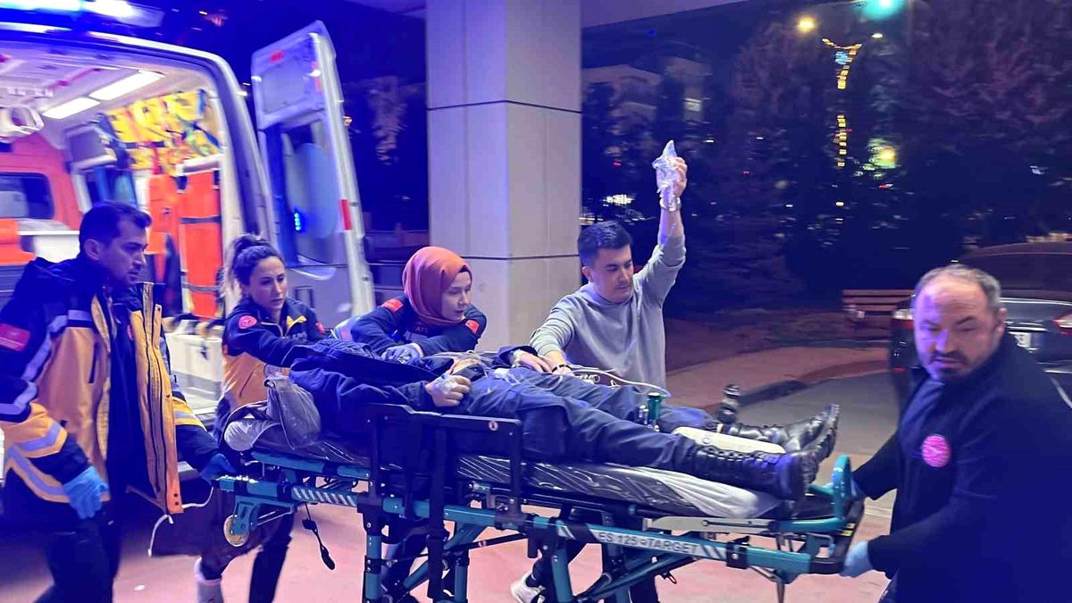 Kocaeli İl Jandarma Komutanlığı'nda Asker Silahla Yaralandı