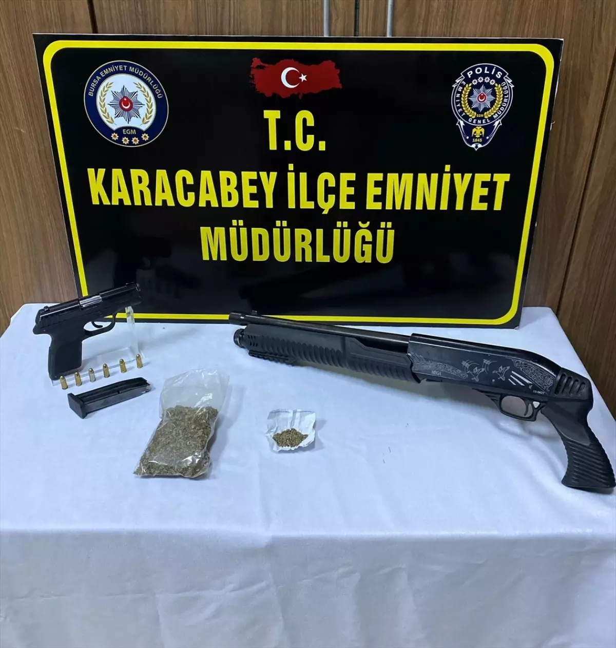 Karacabey'de uyuşturucu operasyonu: 2 tutuklama