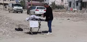 Depremde yıkılan şehrin sokaklarında hayat mücadelesi