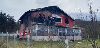 Kastamonu'nun Abana ilçesinde çıkan yangında hasar meydana geldi