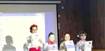 Yakutiye Kültür Kurumu İlkokulu'nda İstiklal Marşı ve Kurtuluş Günü kutlaması