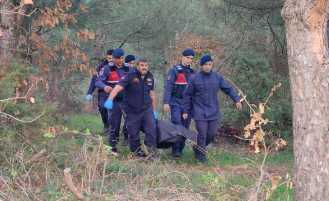 8 gündür kayıp olan adamın cansız bedeni ağaca asılı halde bulundu