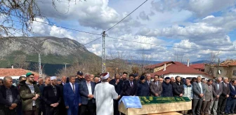 Bilecik'te Uzun Süre Görev Yapan Muhtarın Cenazesi Defnedildi