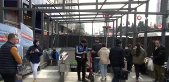 Mecidiyeköy metroda bir kişi raylara atlayarak intihar etti