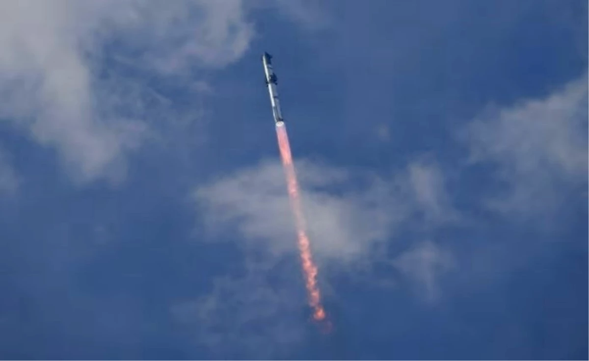 SpaceX starship roketi, Teksas'tan üçüncü test için fırlatıldı