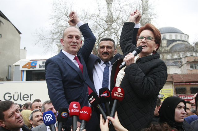 Akşener'den Erdoğan'a çağrı: Emeklilerin ikramiye ve maaşlarına zam yap, 100 bin öğretmeni de ata