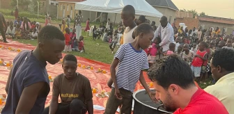 İyilik Hareketi Derneği Uganda'da İftar Sofrası Kurdu