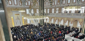 Ramazan Ayının İlk Cuma Namazı Sakarya, Kocaeli, Karabük, Bartın, Zonguldak ve Düzce'de Eda Edildi