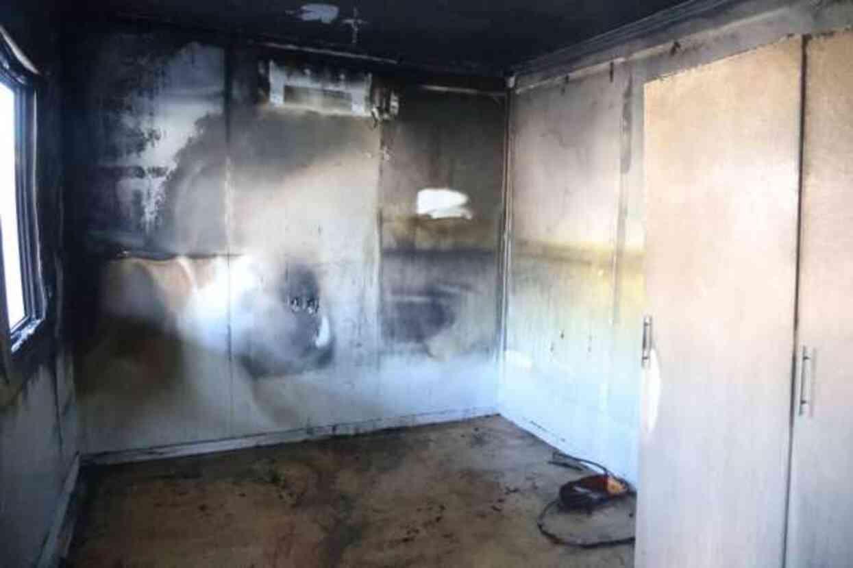 Eşine kızan adam, yaşadıkları konteyneri ateşe verdi Eşine kızan adam, yaşadıkları konteyneri ateşe verdi