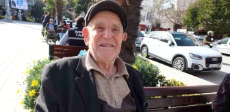 Burhaniye'de 95 yaşındaki Hasan Deniz Gündoğan ilçenin ayaklı tarihi oldu