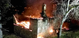 Ordu'nun Kumru ilçesinde ahşap bir evde çıkan yangın söndürüldü
