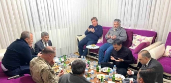 Erzincan Valisi Hamza Aydoğdu, Şehit Piyade Sözleşmeli Er Salih Ay'ın ailesini iftarda ziyaret etti