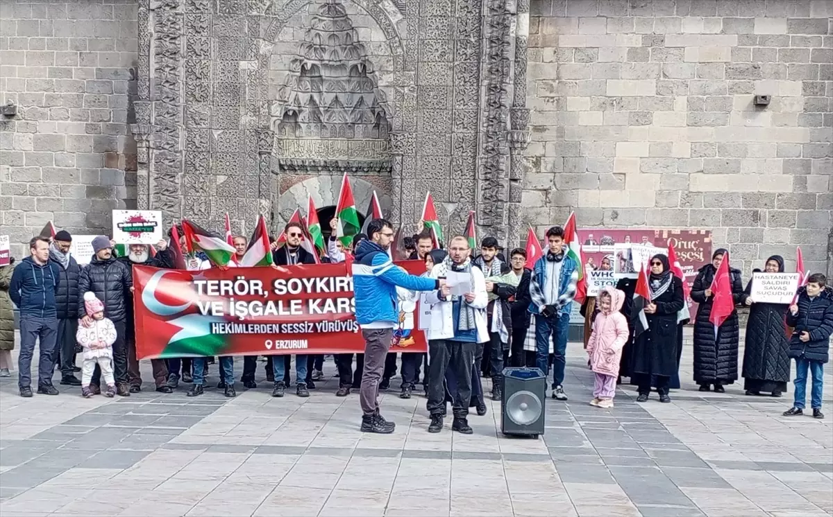 Erzurum'da Sağlık Çalışanları İsrail'in Saldırılarını Protesto Ediyor