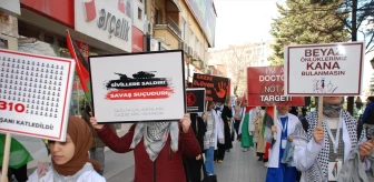 Eskişehir'de Hekimler ve Sağlık Çalışanları İsrail'in Gazze Saldırılarına Tepki Gösterdi