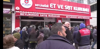 İstanbul Beylikdüzü'nde Ucuz Et İçin Uzun Kuyruklar Oluşuyor