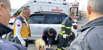 Mardin'de Otomobil Kazası: 2 Yaralı