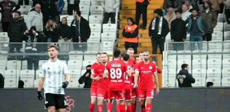 Trendyol Süper Lig: Beşiktaş: 0 Antalyaspor: 2 (İlk yarı)
