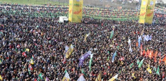 İstanbul Valiliği, Nevruz kutlamasında Öcalan posteri açan 3 kişiyi gözaltına aldı