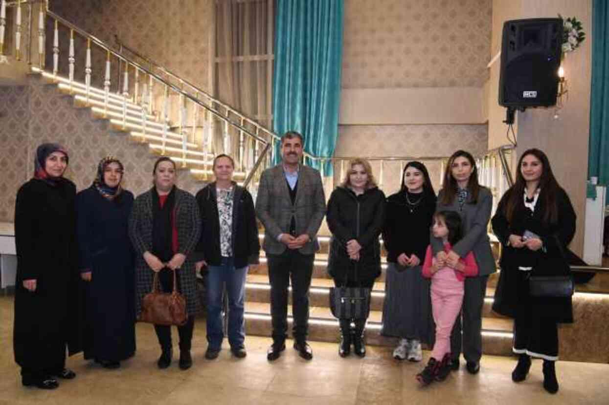 Muş Beledisi çalışanları iftarda aynı sofrada buluştu Muş Beledisi çalışanları iftarda aynı sofrada buluştu