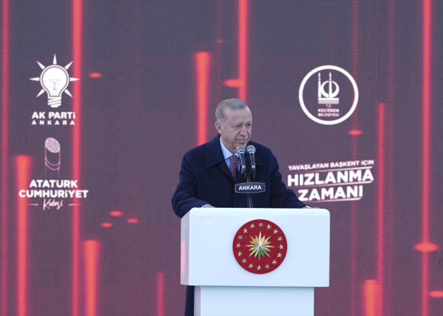 Cumhurbaşkanı Erdoğan, Fatih Erbakan'a yine sert çıktı: Paçamıza yapışmış