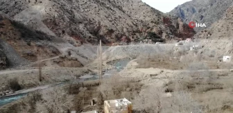 Artvin'de baraj suları çekilince mahalle yeniden ortaya çıktı