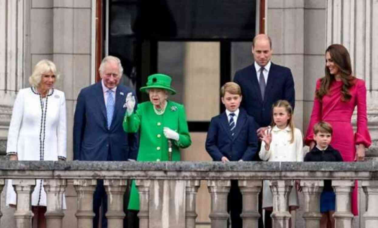 Kate Middleton öldü mü? Kate Middleton'ın nerede? Kraliyet ailesinde neler oluyor?
