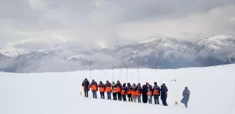 Muş AFAD, Gönüllülere Çığda Arama Kurtarma Eğitimi Verdi