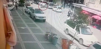 Antalya'da elektrikli scooter yayaya çarptı