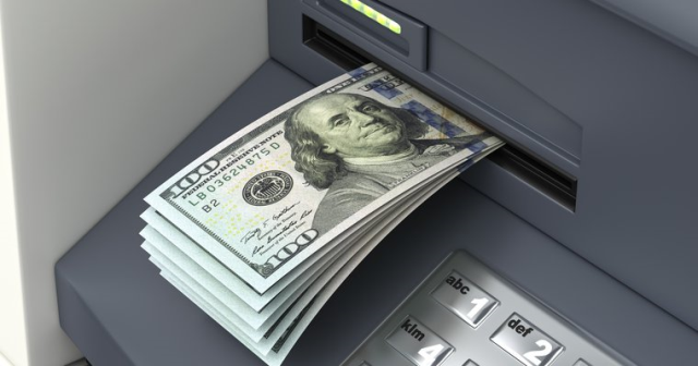 Etiyopya'da banka ATM'si bozulunca, müşteriler 40 milyon dolardan fazla para çekti