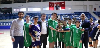 Hakkari'de Okullar Arası Yıldız Erkekler Futsal Müsabakaları Sonuçlandı