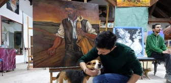 Trakya Üniversitesi Güzel Sanatlar Fakültesi'nde Kedi ve Köpekler Öğrencilere Neşe Saçıyor